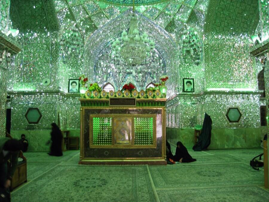 Мечеть-мавзолей Шах-Черах, Иран